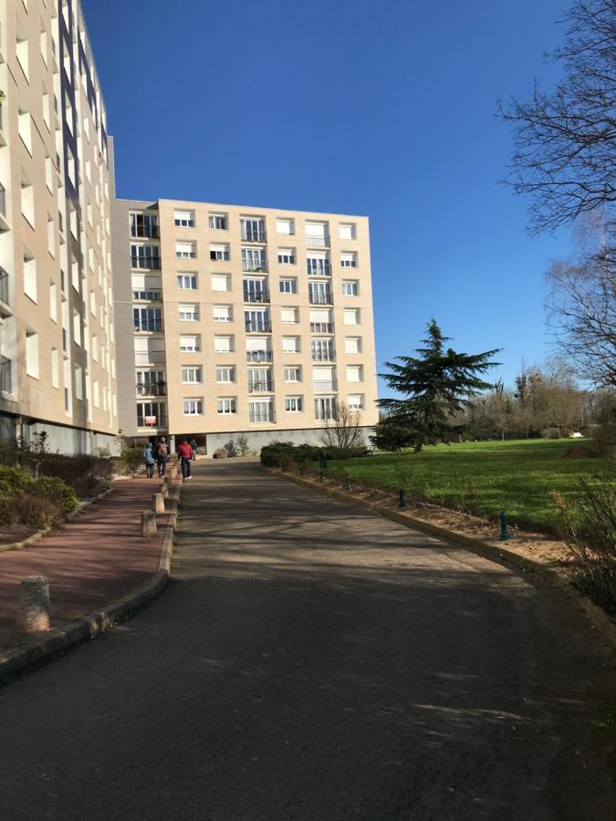 Appart T2 Gare TGV spacieux et tout équipé Le Mans Extérieur photo